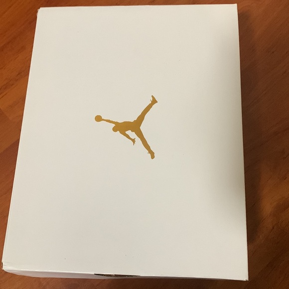 Women’s Air Jordan 1 Low - Picture 5 of 7